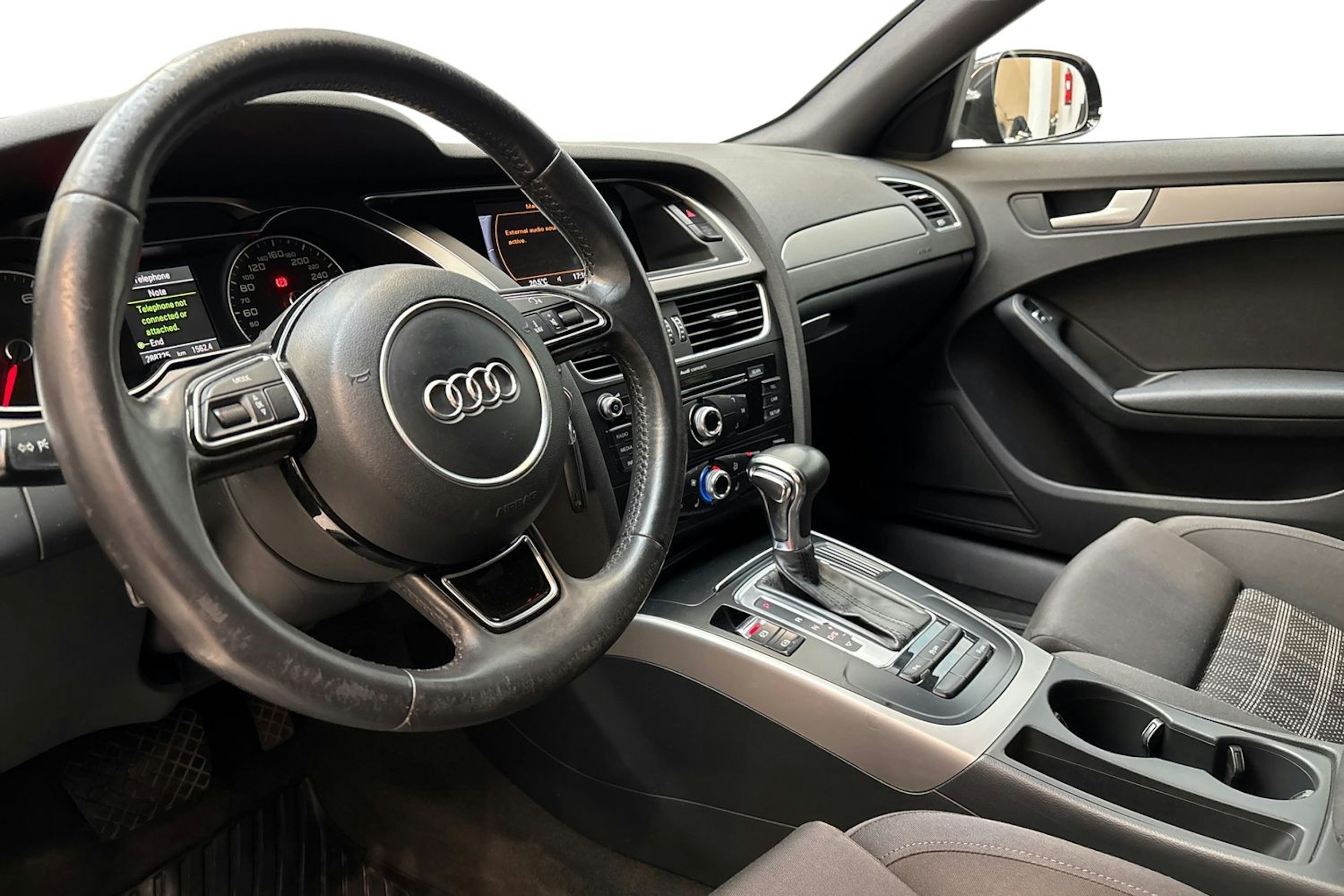 musta Audi A4 2013 kuva 7.