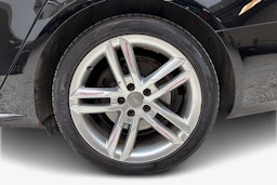 musta Audi A4 2013 kuva 11.