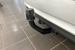 valkoinen Audi A4 2013 kuva 15.