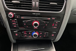 valkoinen Audi A4 2013 kuva 22.