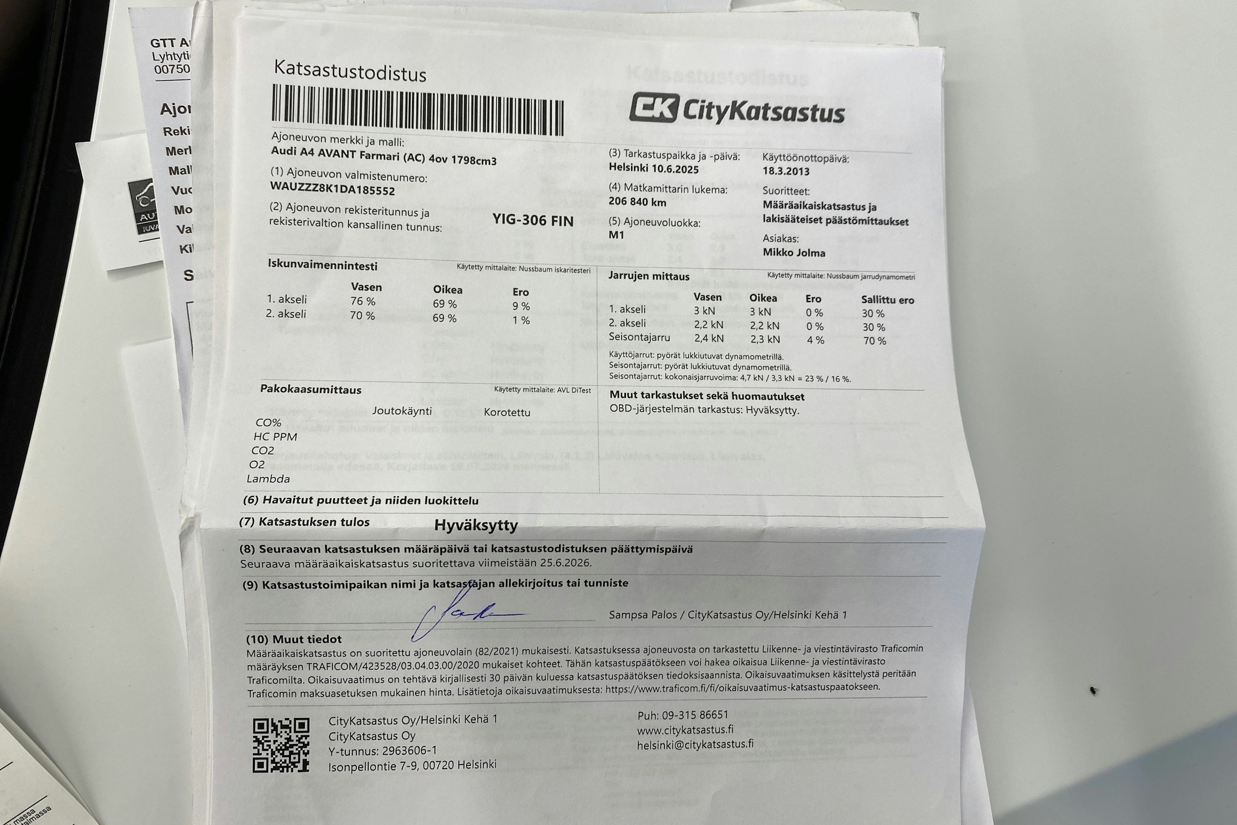 valkoinen Audi A4 2013 kuva 31.