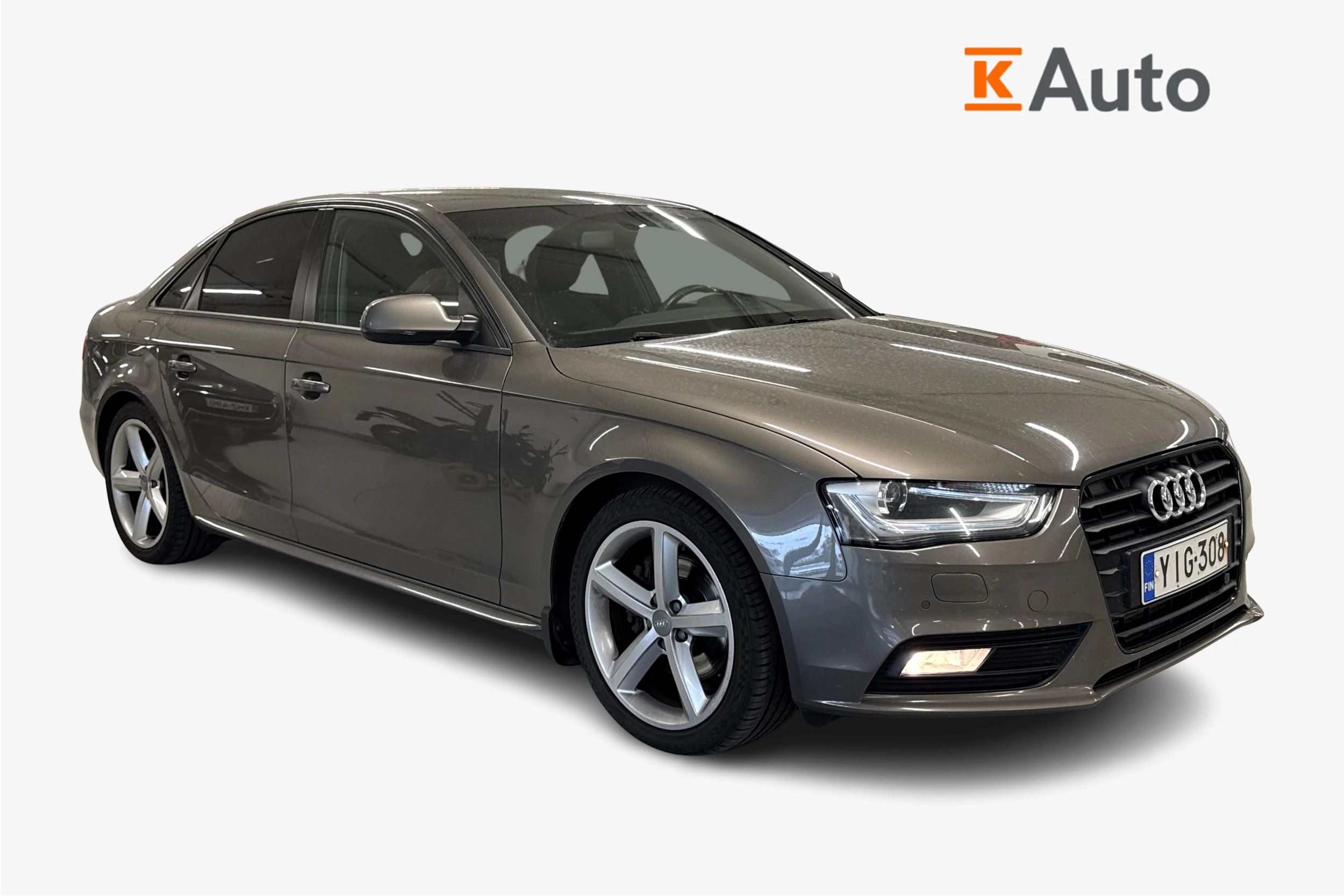 harmaa Audi A4 2013 kuva 1.