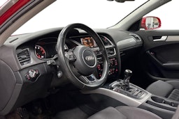 punainen Audi A4 2013 kuva 3.