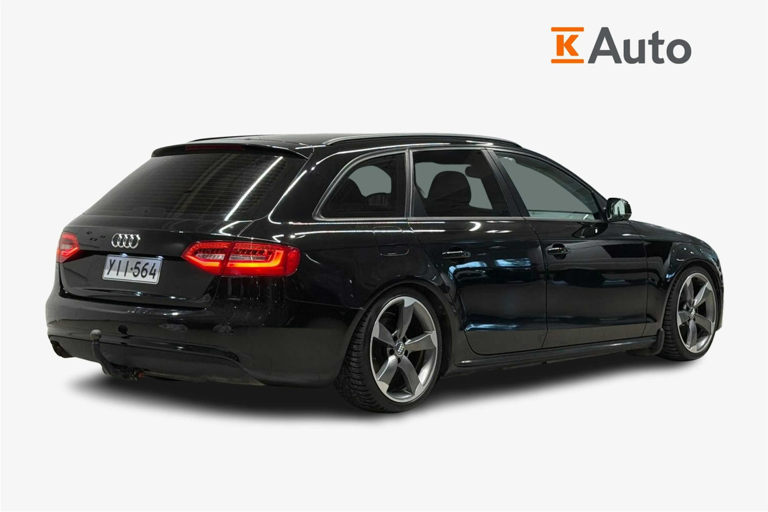 musta Audi A4 2013 kuva 3.