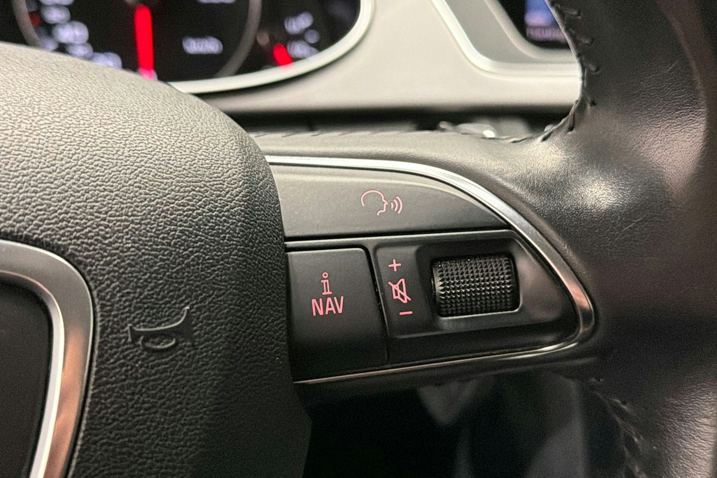 musta Audi A4 2013 kuva 20.