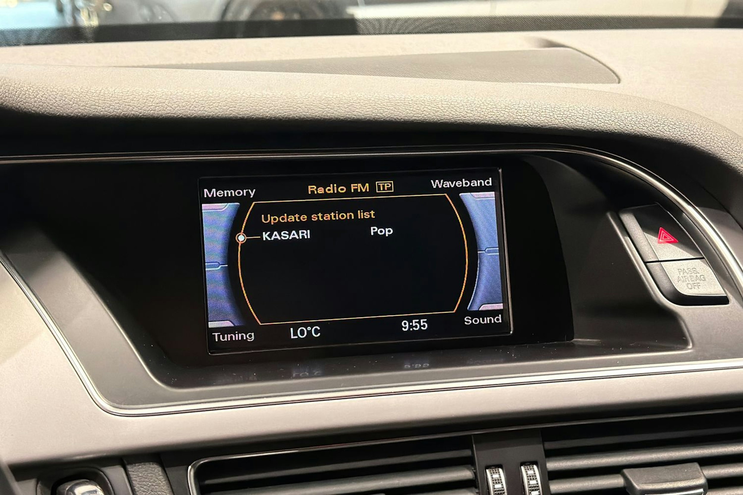 musta Audi A4 2013 kuva 22.