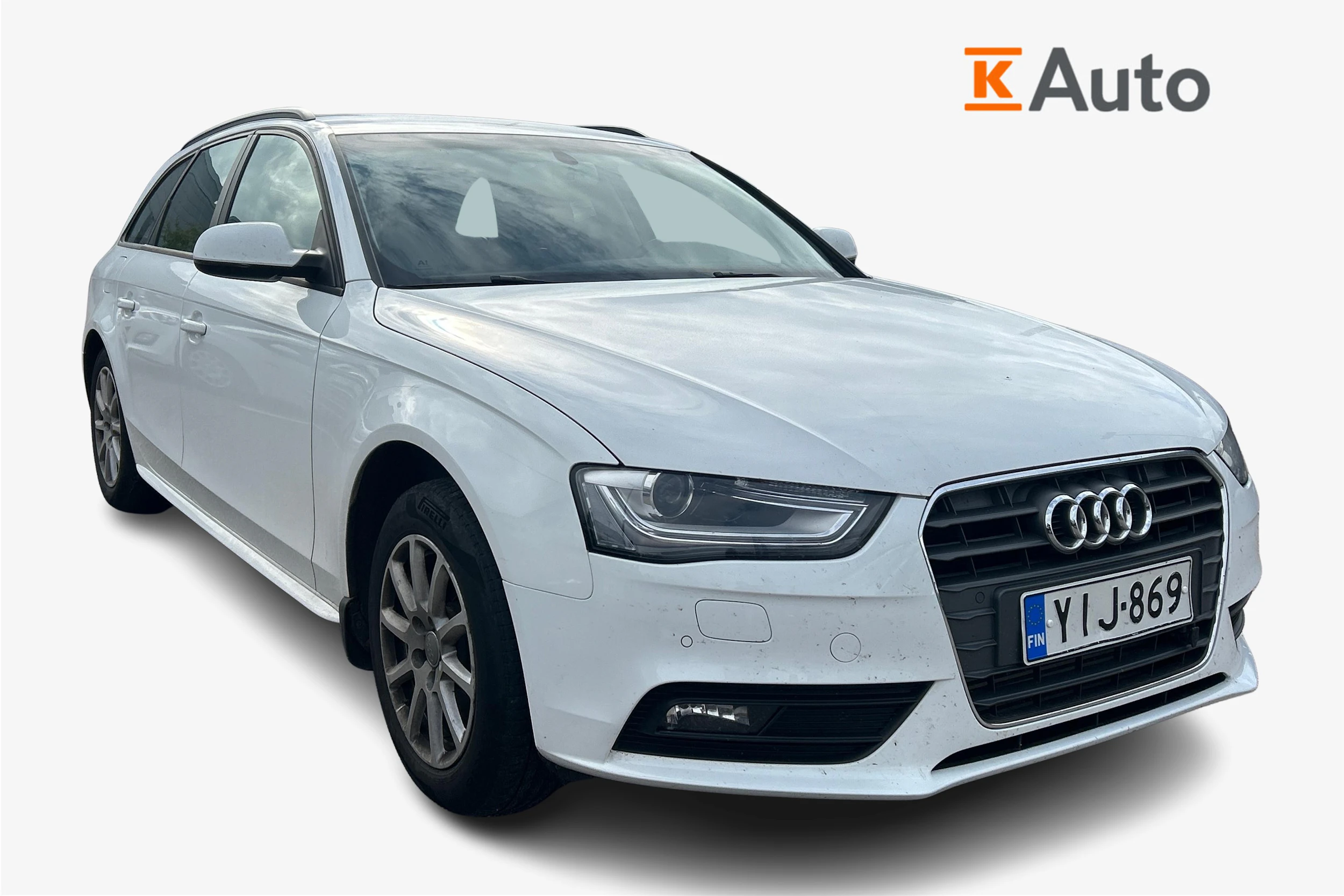 Valkoinen Audi A4 2013 kuva 1.