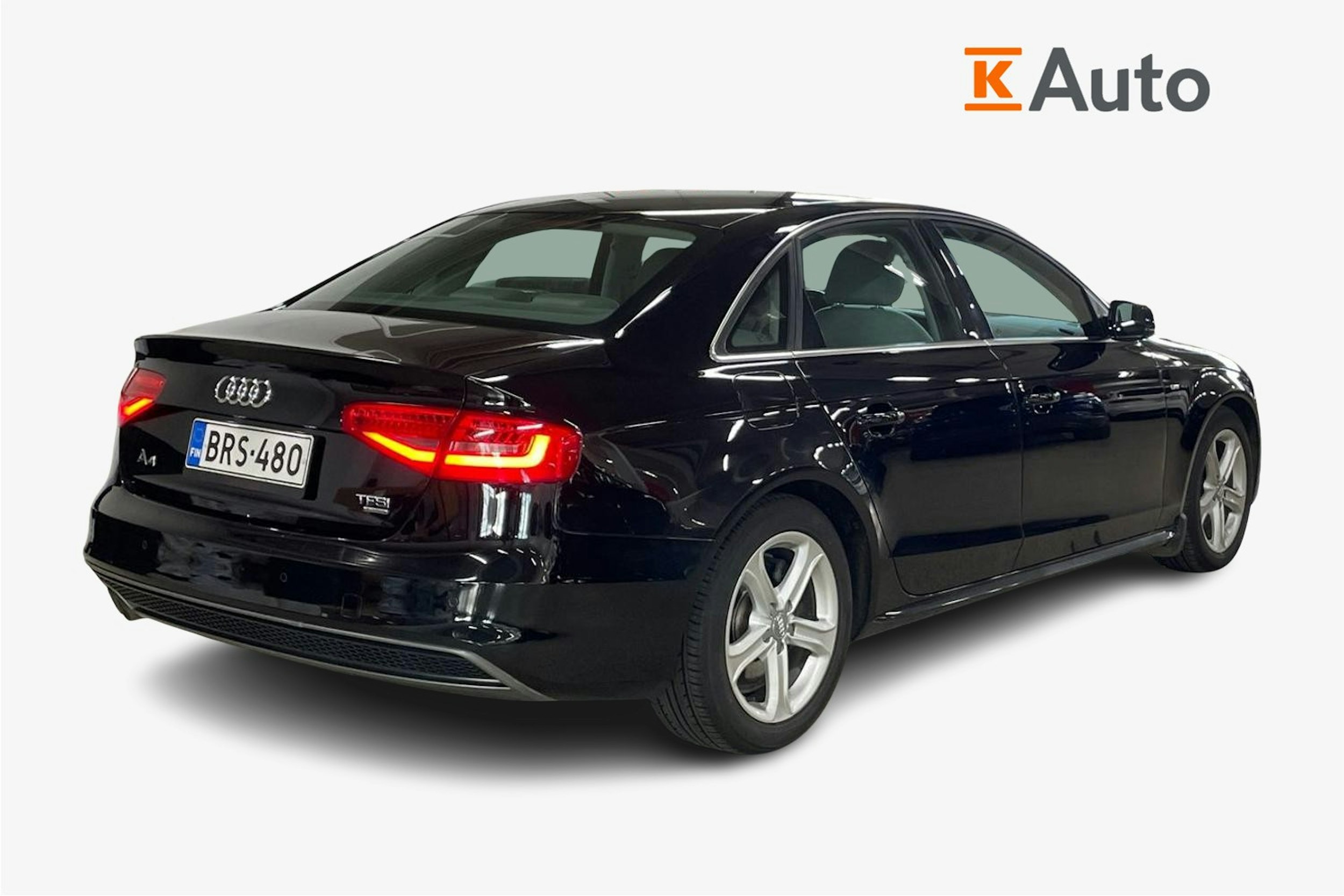 musta Audi A4 2014 kuva 6.