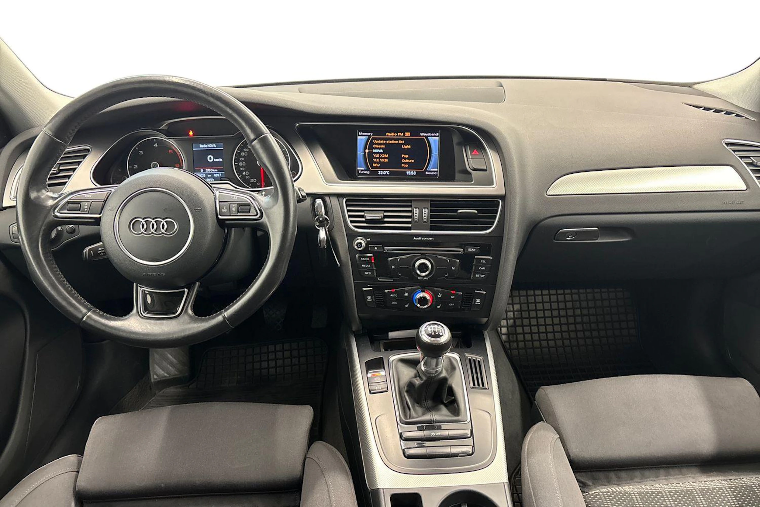 Hopea Audi A4 2014 kuva 7.