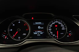 Hopea Audi A4 2014 kuva 11.