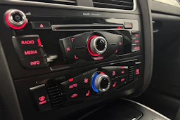 Hopea Audi A4 2014 kuva 12.