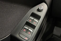 punainen Audi A4 2015 kuva 21.