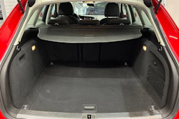punainen Audi A4 2015 kuva 24.