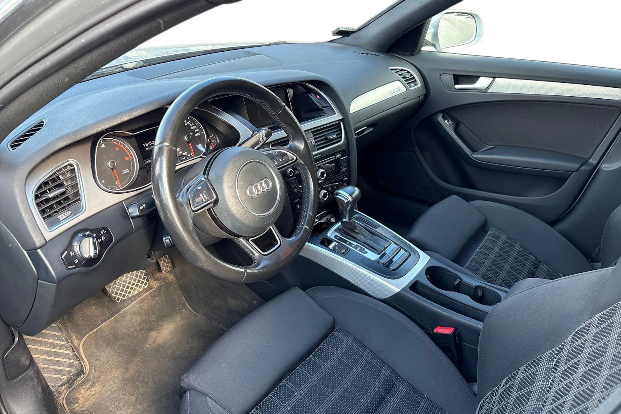 hopea Audi A4 2014 kuva 3.