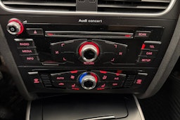 hopea Audi A4 2014 kuva 17.