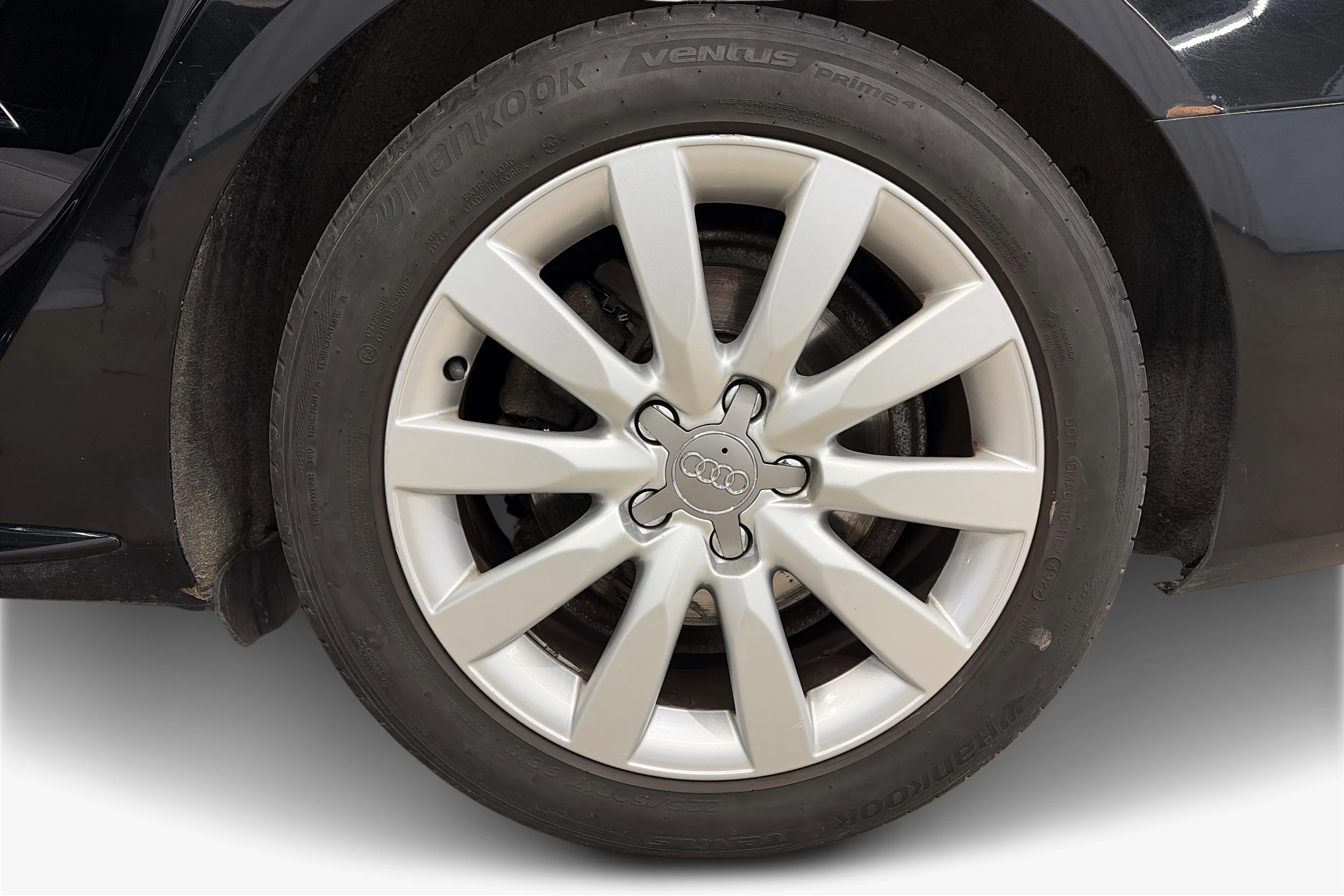 musta Audi A4 2014 kuva 12.