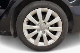 musta Audi A4 2014 kuva 12.