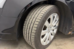 musta Audi A4 2014 kuva 13.