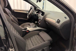 musta Audi A4 2014 kuva 17.