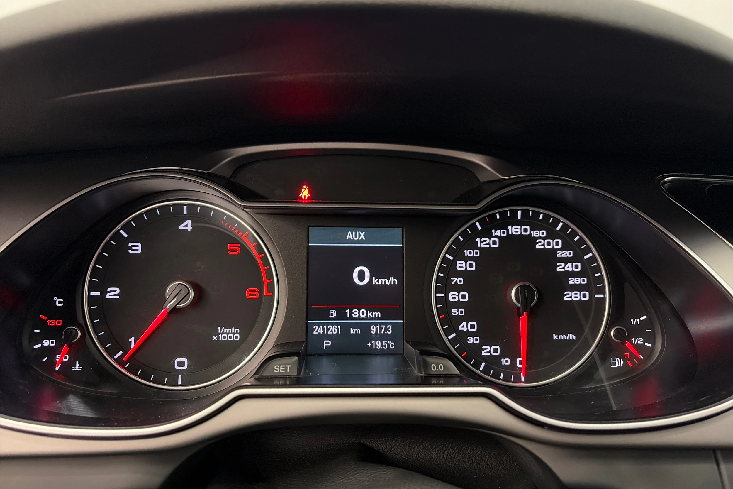 musta Audi A4 2014 kuva 19.