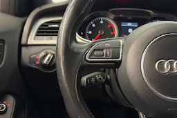 musta Audi A4 2014 kuva 23.