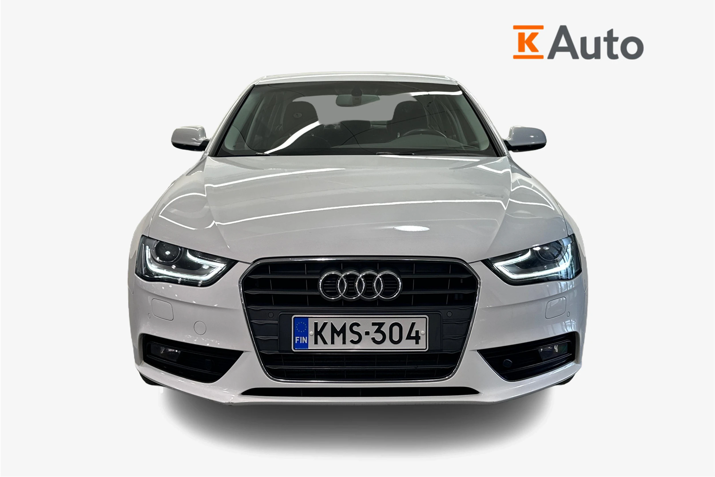 Valkoinen Audi A4 2014 kuva 4.