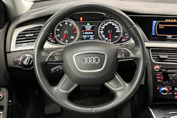 Valkoinen Audi A4 2014 kuva 12.