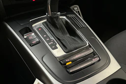 Valkoinen Audi A4 2014 kuva 19.