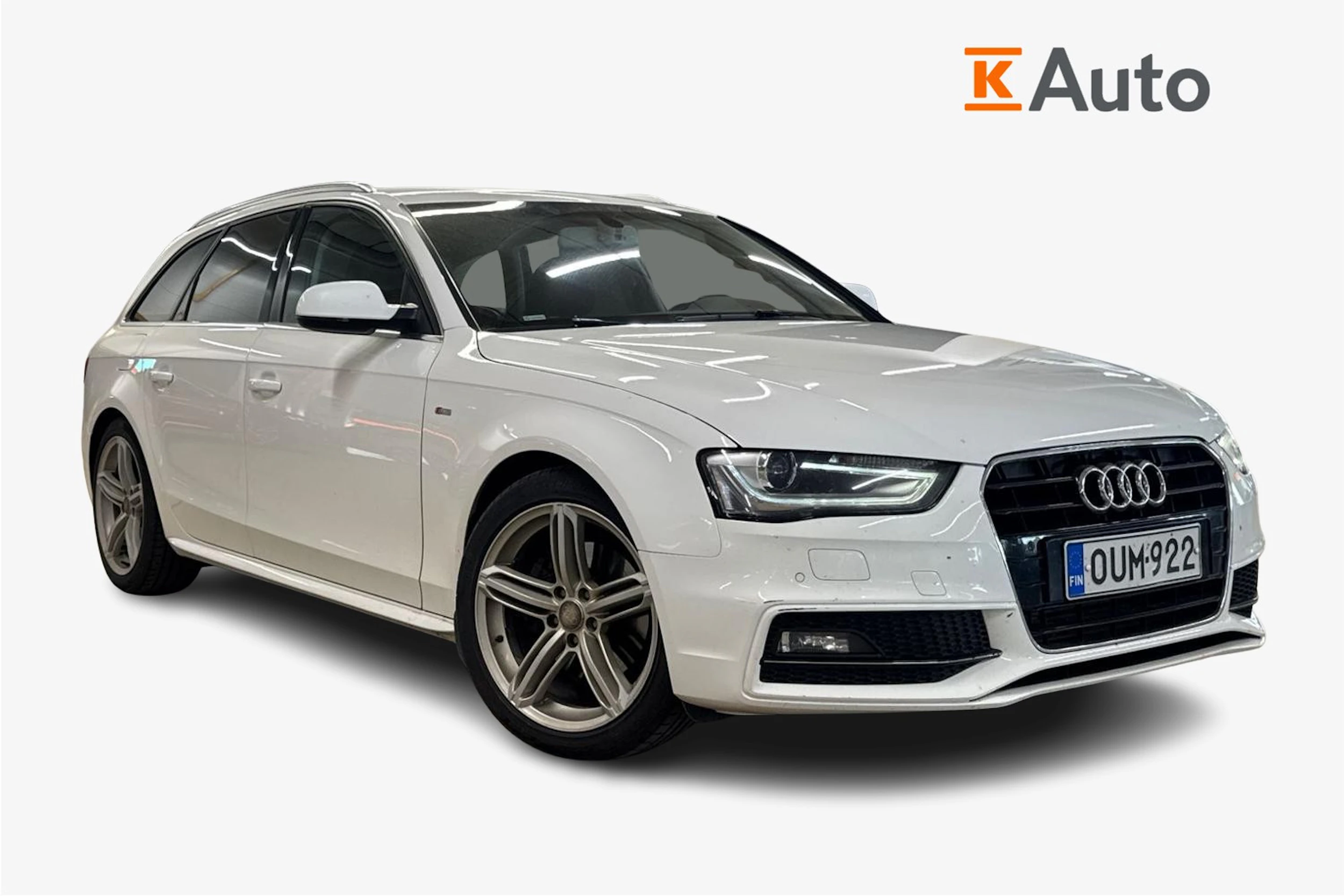 Valkoinen Audi A4 2014 kuva 1.
