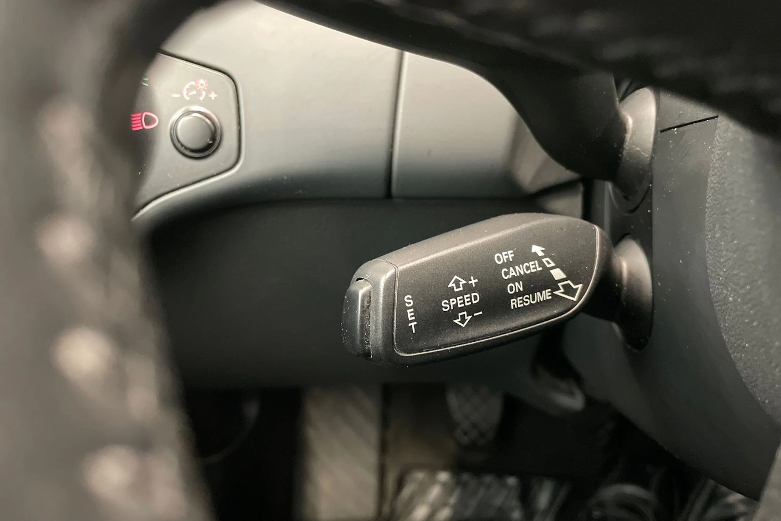 Musta Audi A4 2014 kuva 17.