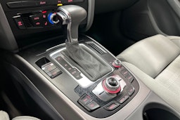 punainen Audi A4 2014 kuva 25.