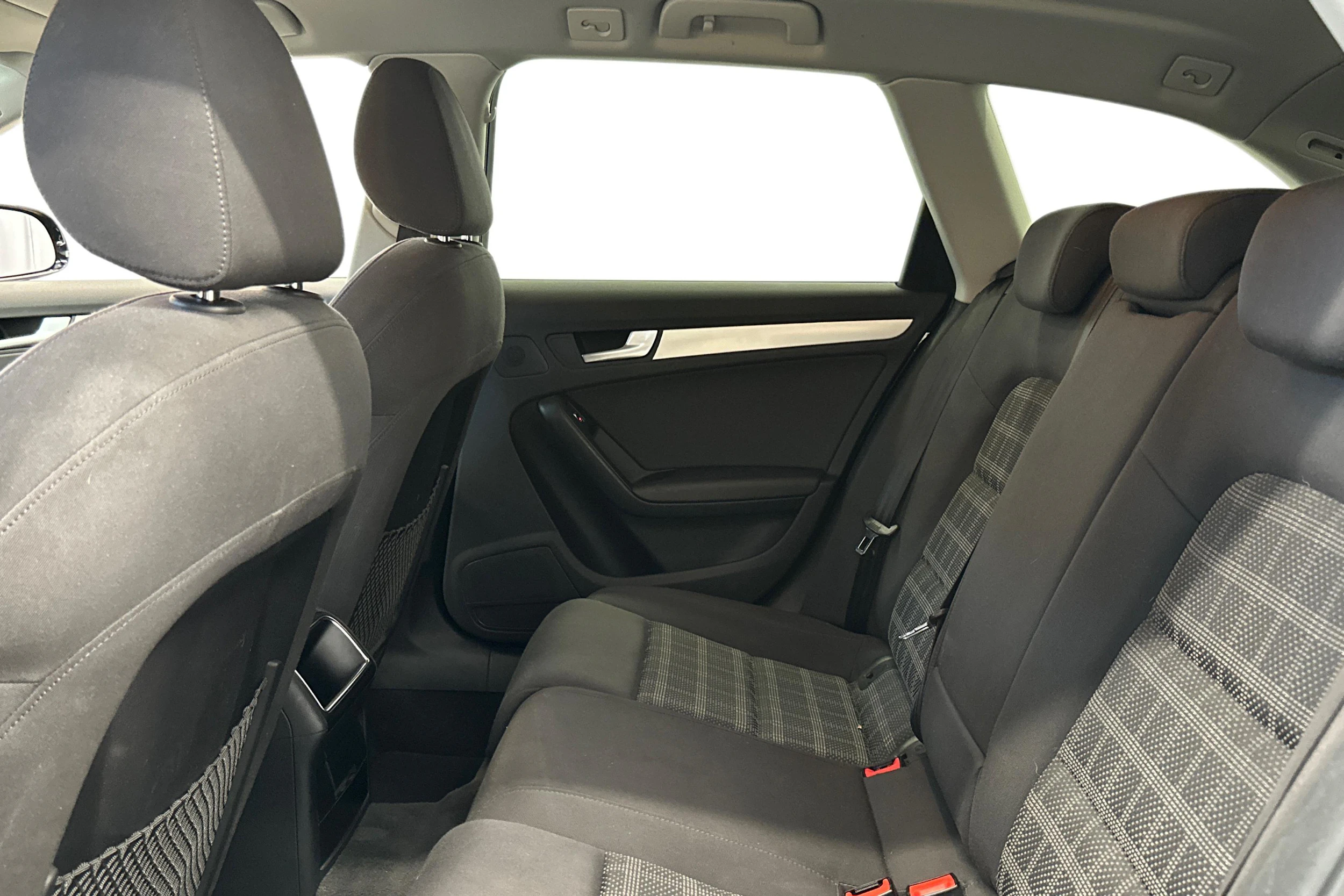 musta Audi A4 2014 kuva 8.