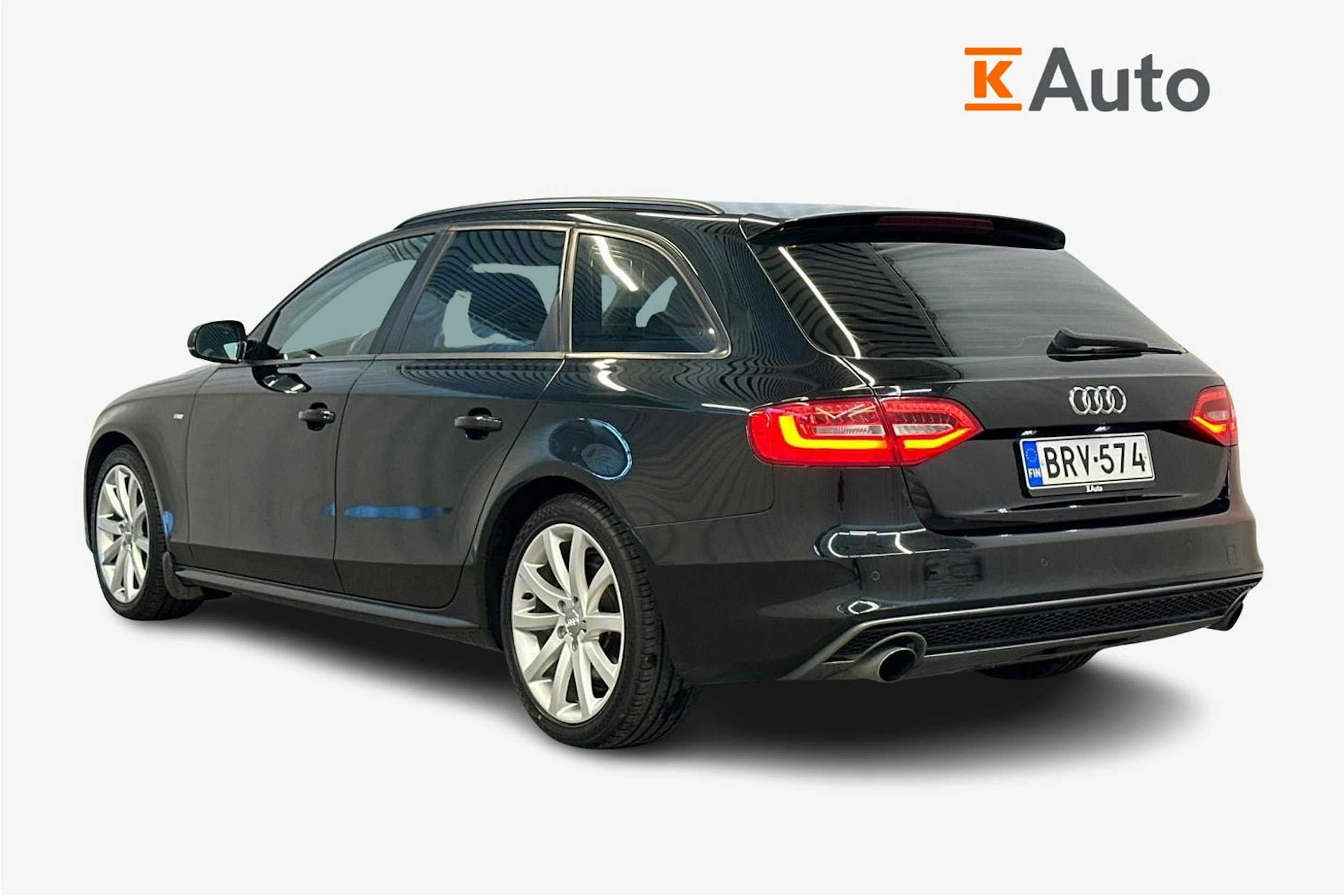 Musta Audi A4 2015 kuva 5.