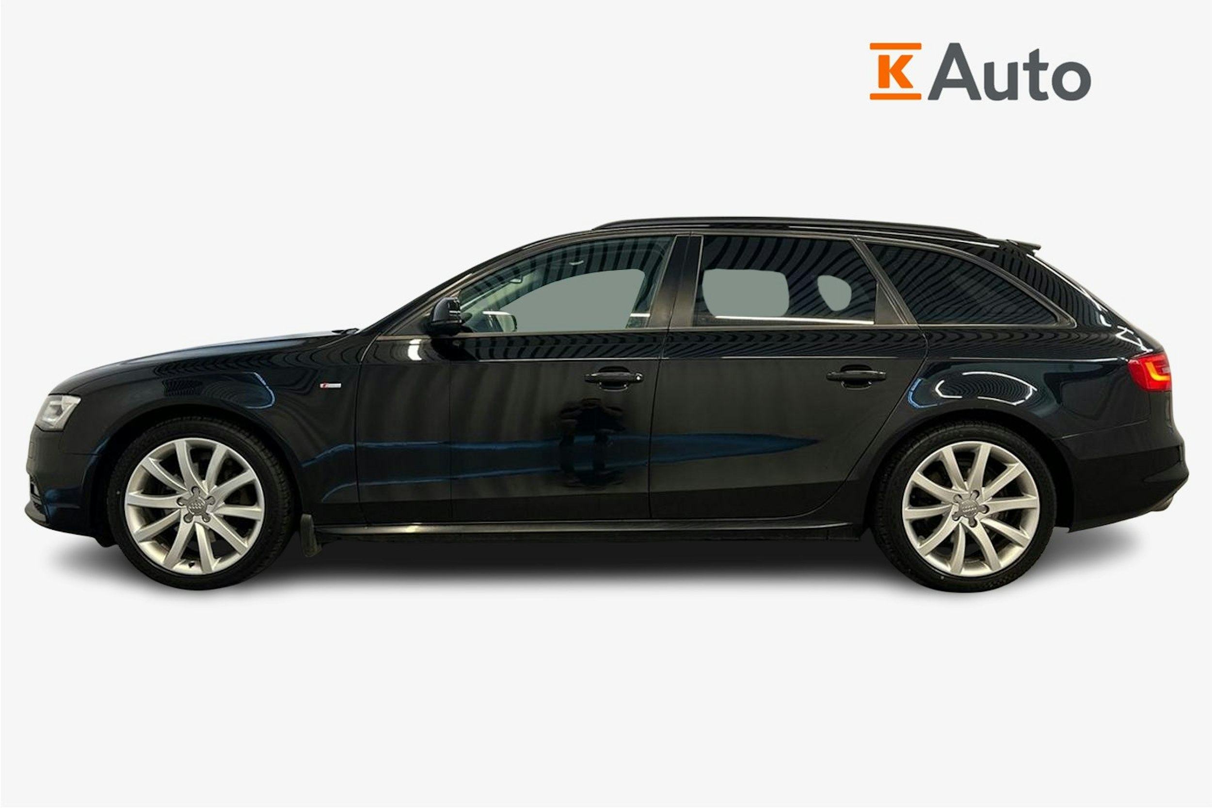 Musta Audi A4 2015 kuva 9.