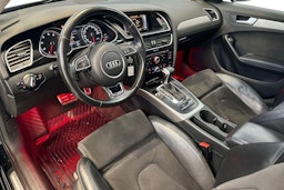 Musta Audi A4 2015 kuva 10.
