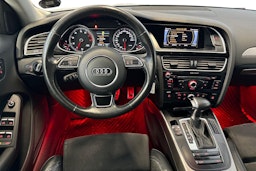 Musta Audi A4 2015 kuva 12.