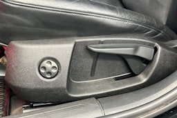 Musta Audi A4 2015 kuva 17.