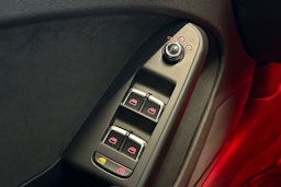 Musta Audi A4 2015 kuva 18.