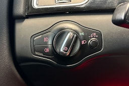 Musta Audi A4 2015 kuva 19.