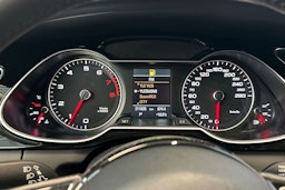 Musta Audi A4 2015 kuva 23.