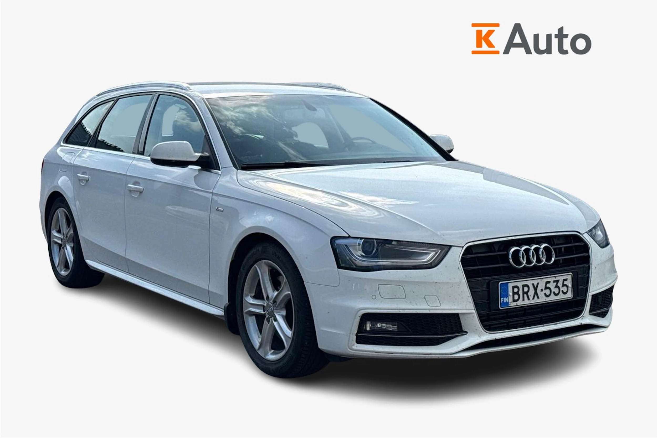 valkoinen Audi A4 2015 kuva 1.