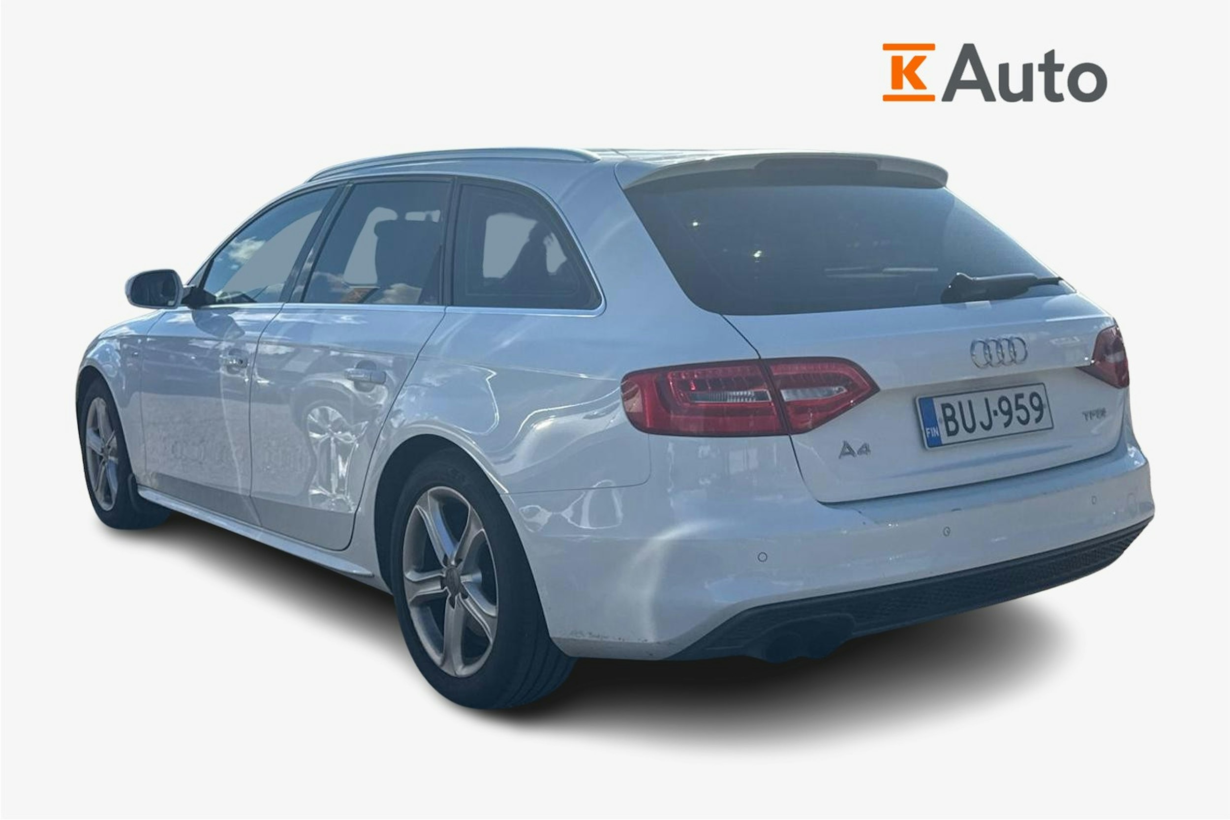 valkoinen Audi A4 2015 kuva 2.