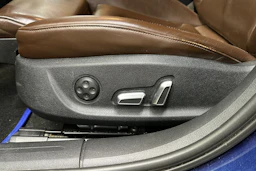sininen Audi A4 2015 kuva 5.