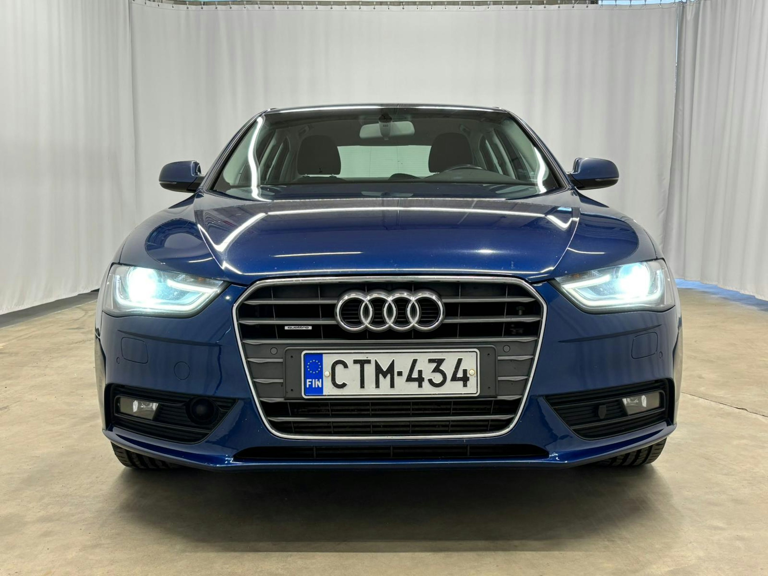 met. sininen Audi A4 2015 kuva 2.