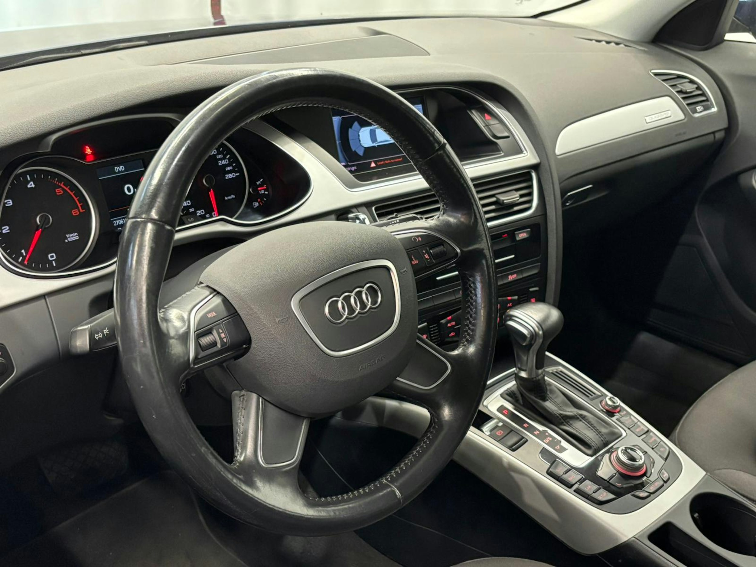 met. sininen Audi A4 2015 kuva 8.