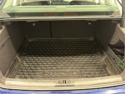 met. sininen Audi A4 2015 kuva 13.