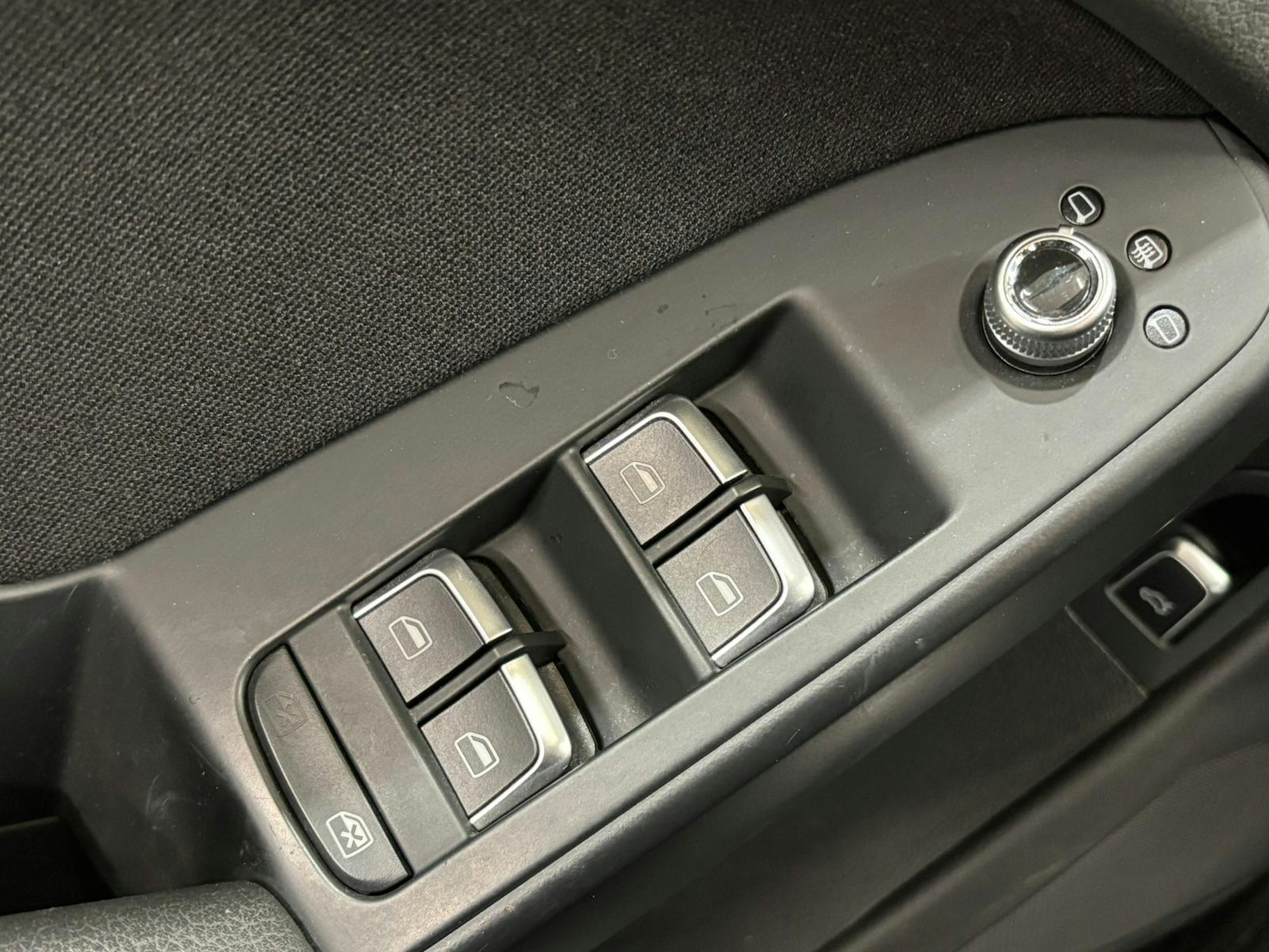 met. sininen Audi A4 2015 kuva 31.