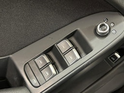 met. sininen Audi A4 2015 kuva 31.