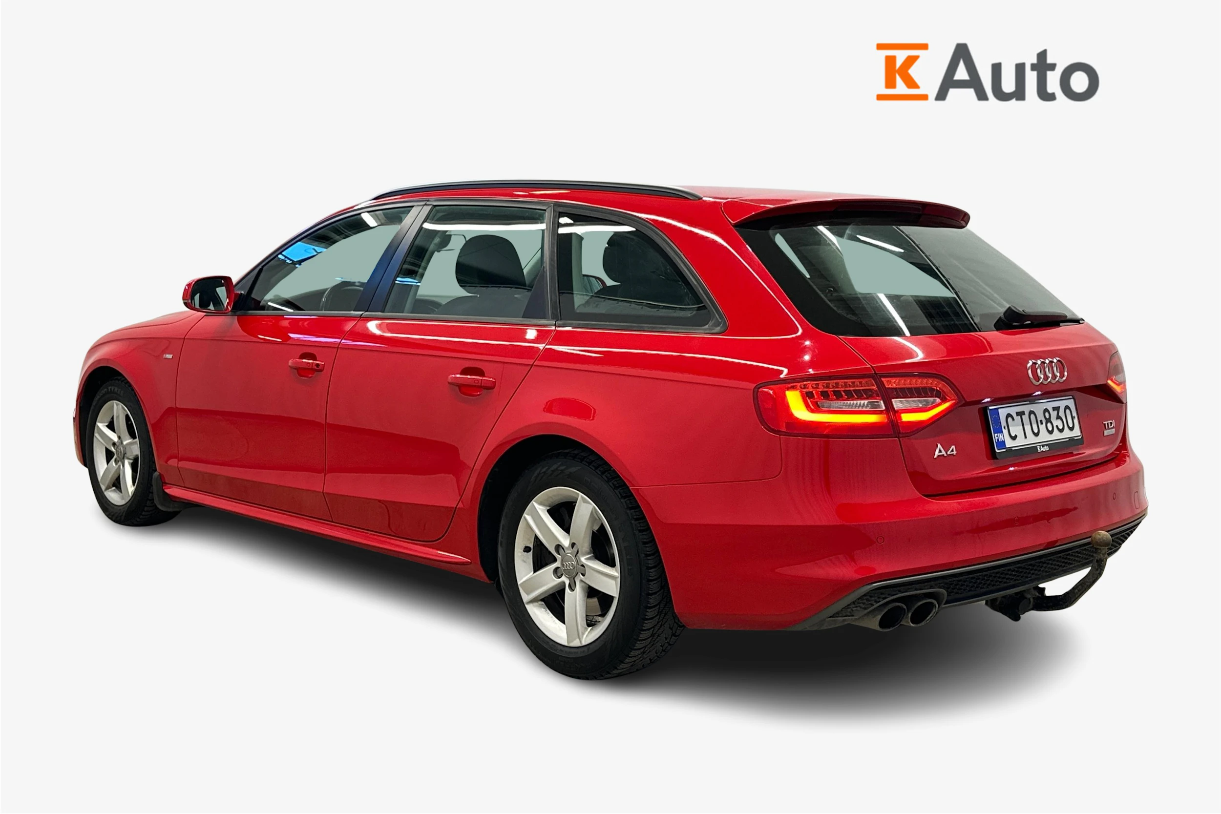 punainen Audi A4 2015 kuva 3.