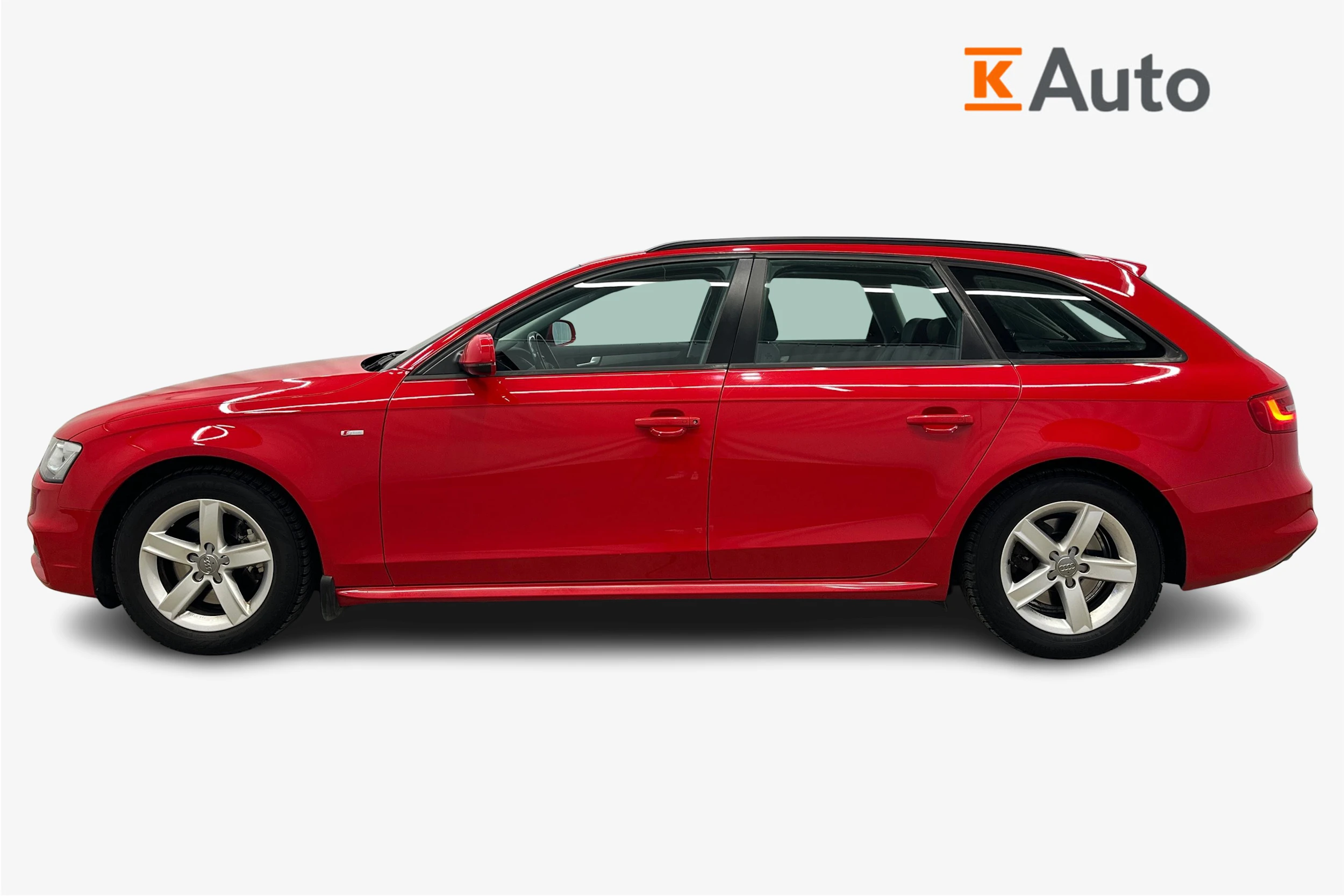 punainen Audi A4 2015 kuva 7.